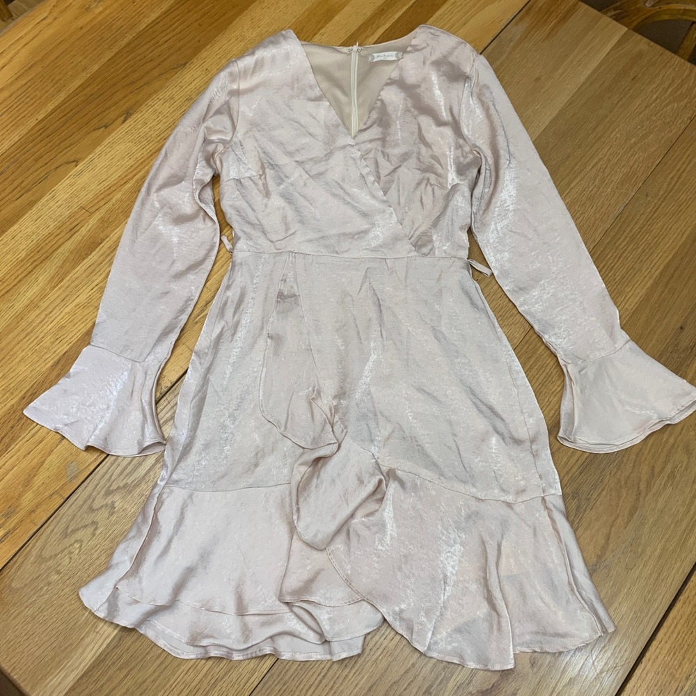 Altar'd State Womens Tan‎ Satin Ruffle Mini Dress Long Bell Sleeve XS 9963P-AS